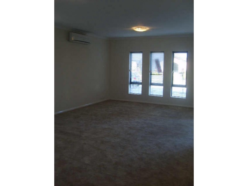 6/18 Deanmore Bend, Hammond Park WA 6164