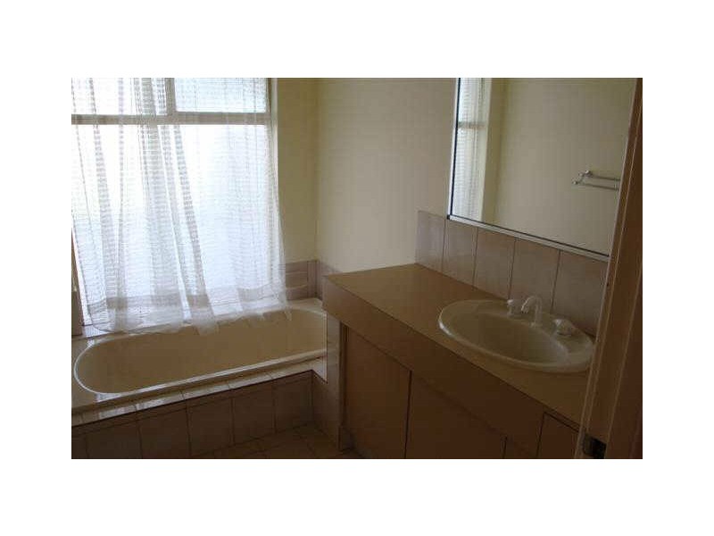 8 Finula Place, Parkwood WA 6147