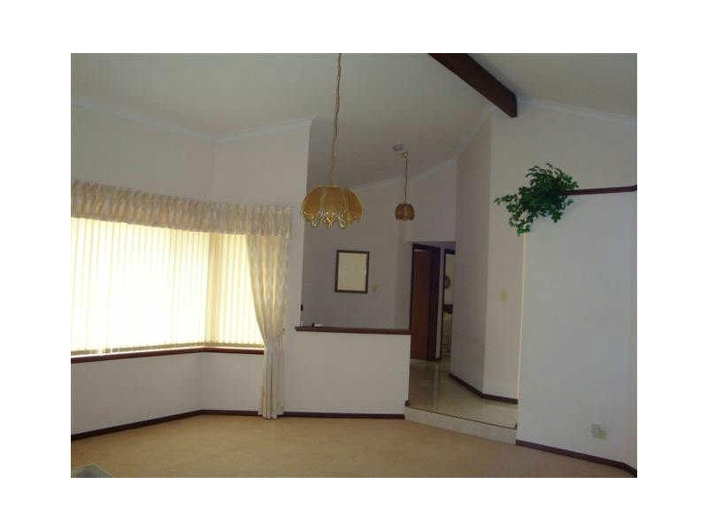 54 Merrifield Circle, Leeming WA 6149