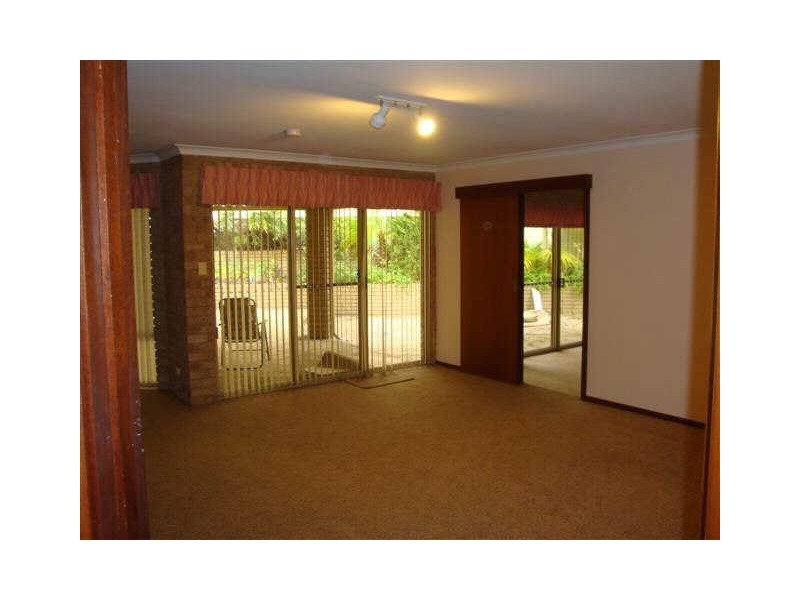 54 Merrifield Circle, Leeming WA 6149