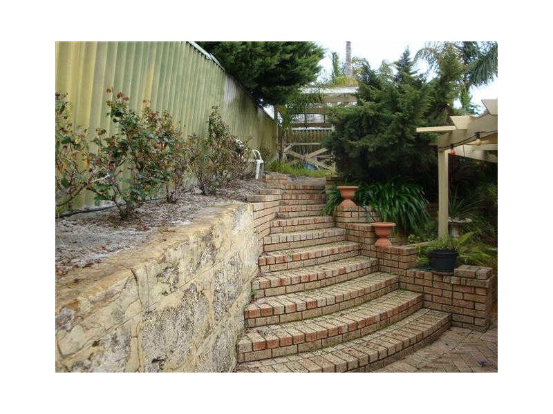 54 Merrifield Circle, Leeming WA 6149