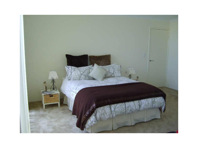 25 Manchester Way, Canning Vale WA 6155