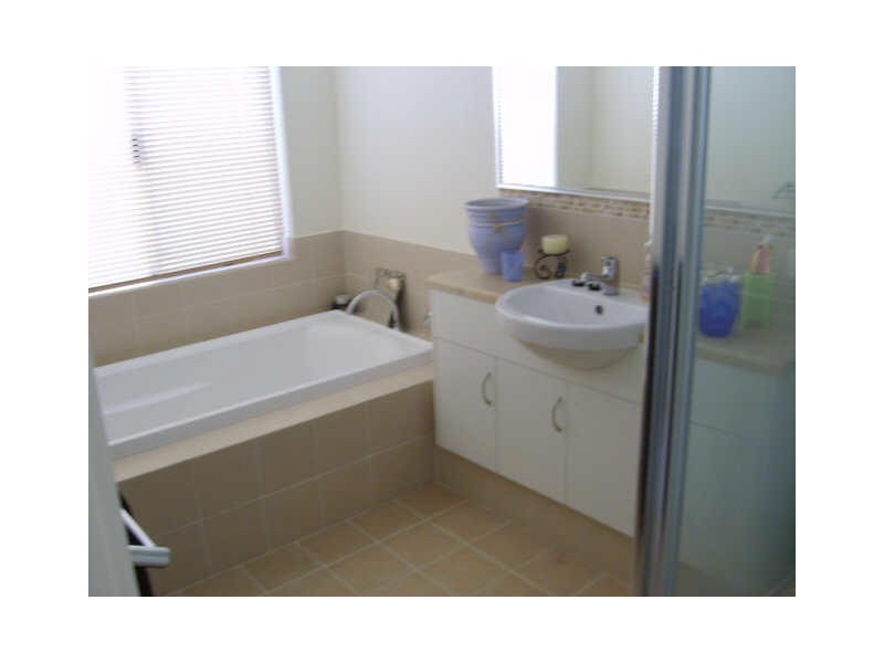 25 Manchester Way, Canning Vale WA 6155