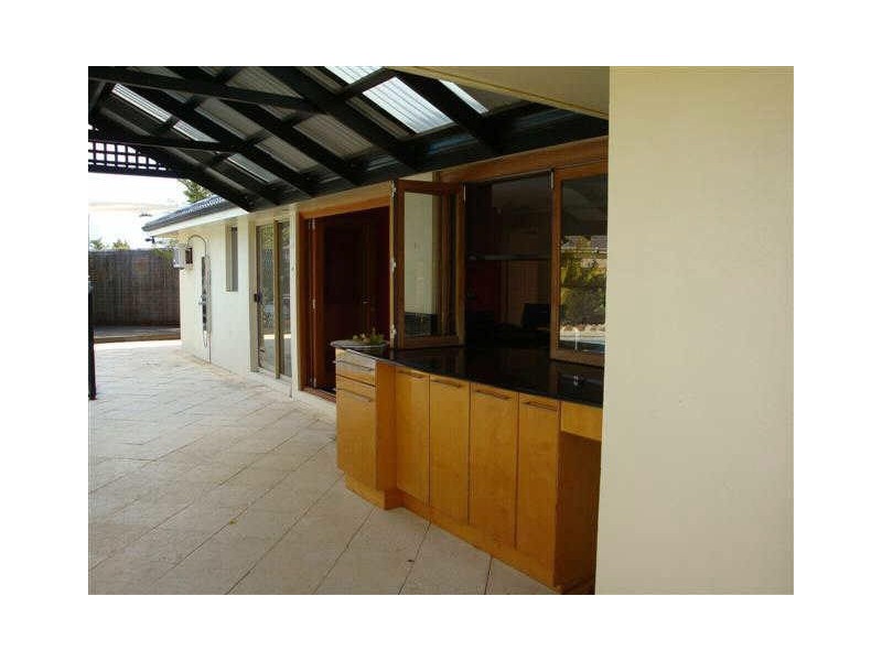 46 Hawkesbury Drive, Willetton WA 6155