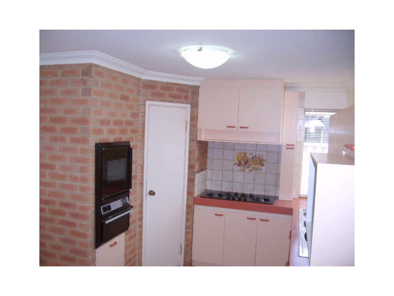 5 Robbins Place, Winthrop WA 6150