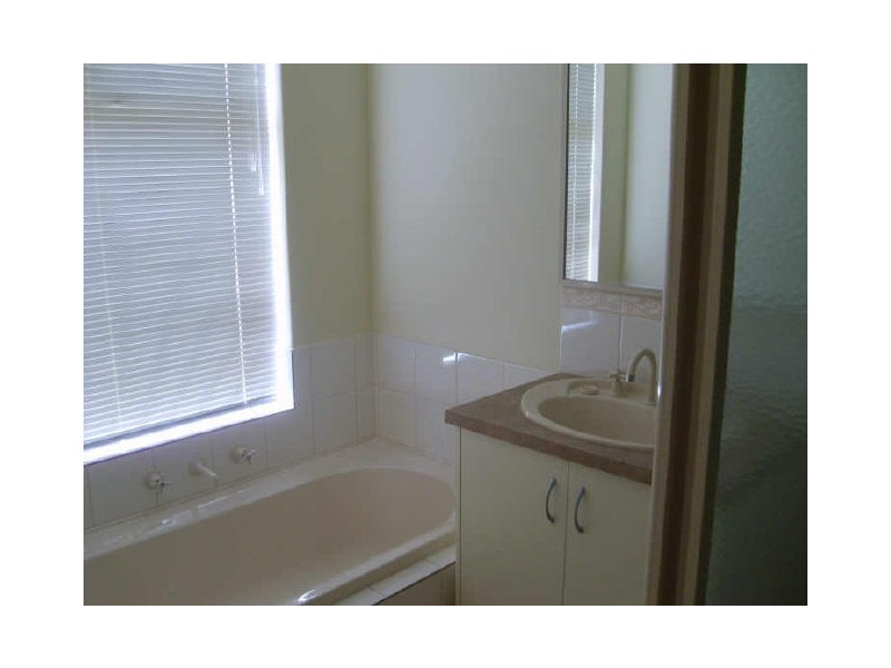 2/40 Willcock Street, Ferndale WA 6148