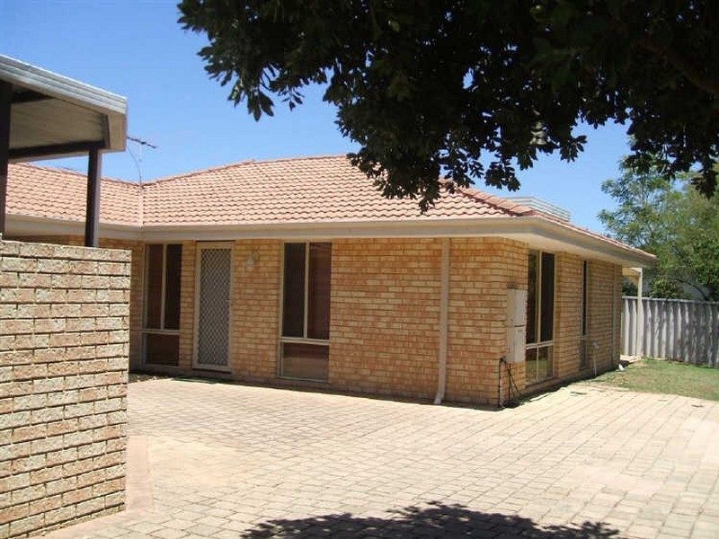 11a Cormack Road, Alfred Cove WA 6154