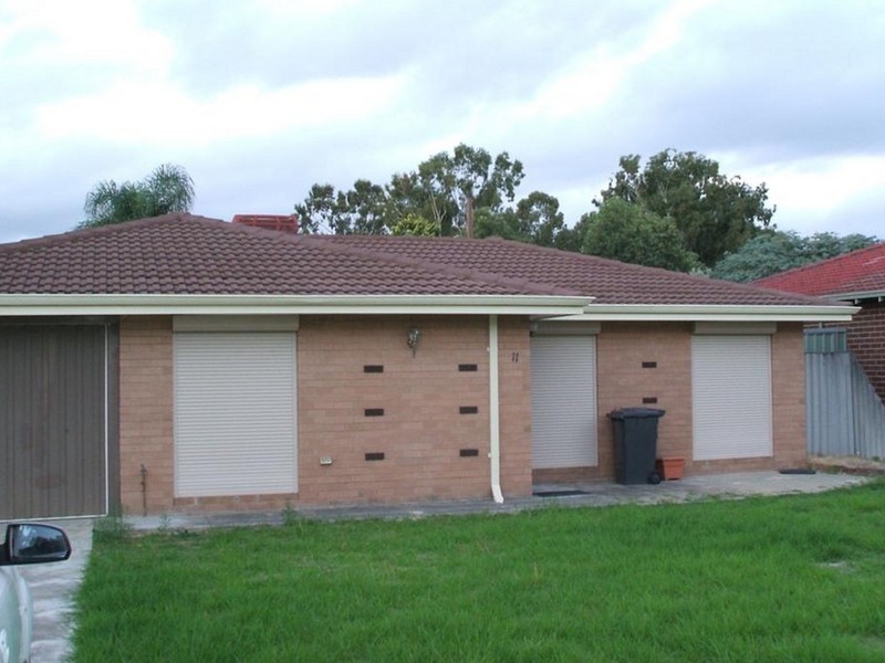 11 Matthew Way, Thornlie WA 6108