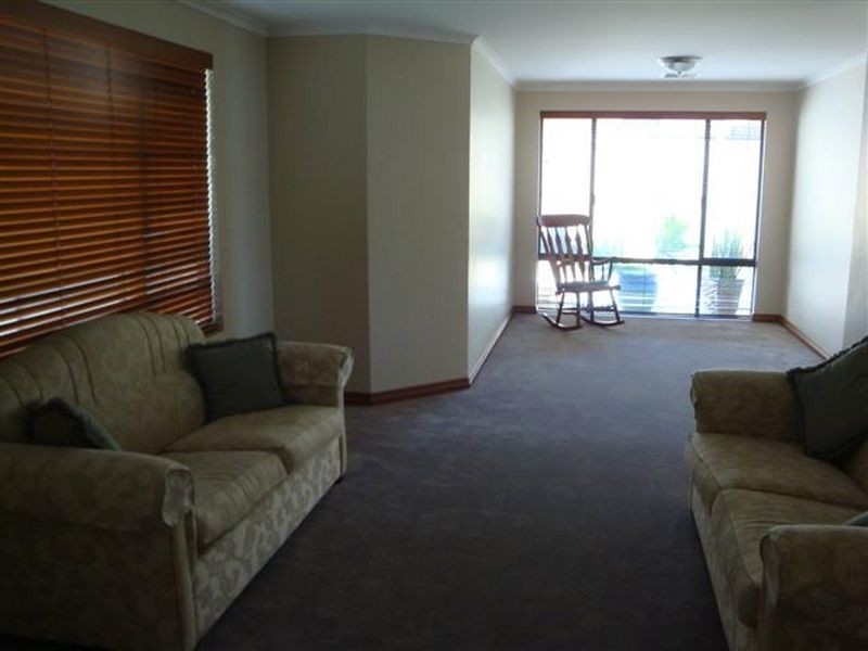 144 Amherst Road, Canning Vale WA 6155