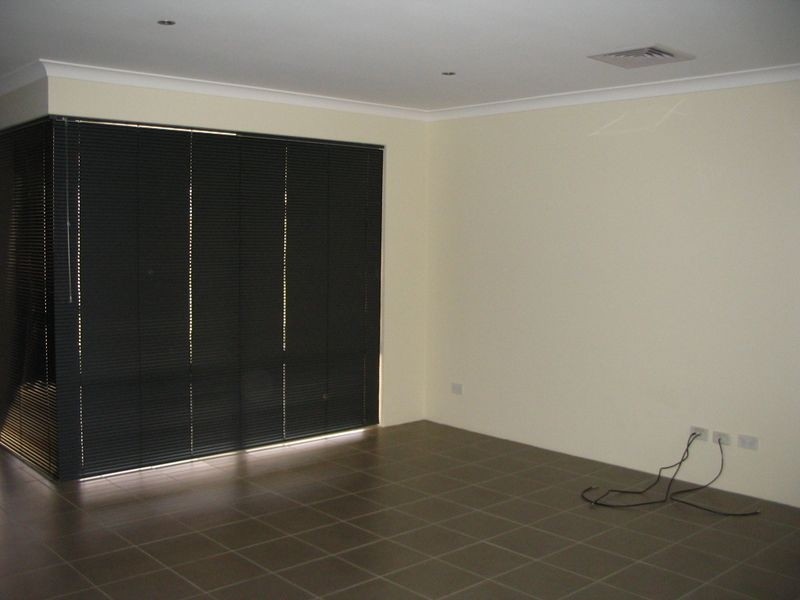 17 Newell Loop, Gosnells WA 6110