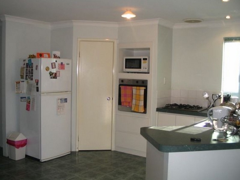 4/10 Andrews Road, Wilson WA 6107