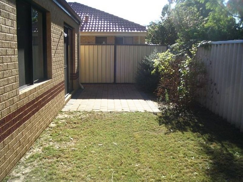 4/10 Andrews Road, Wilson WA 6107