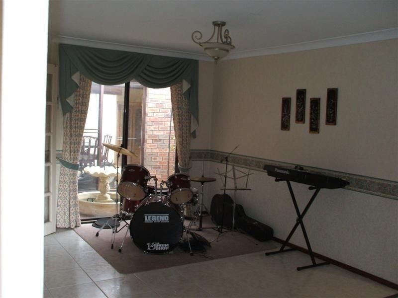 4 Saffron, Riverton WA 6148