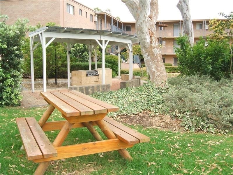 31/15 Friar John Way, Coolbellup WA 6163