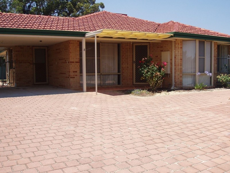 8 Oriole Way, Thornlie WA 6108
