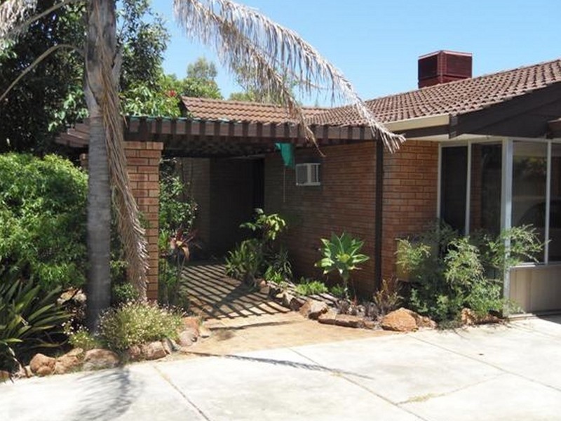 4 Bicheno Way, Willetton WA 6155