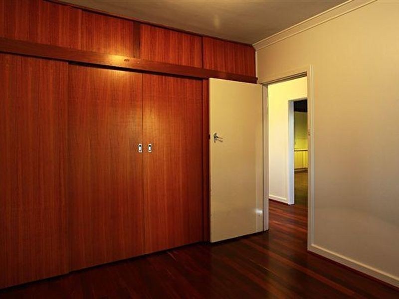 24 Tricourt Grove, Riverton WA 6148