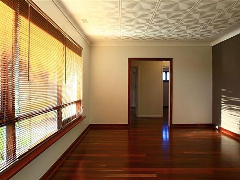 24 Tricourt Grove, Riverton WA 6148