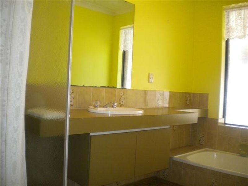 7 Lauri Court, Parkwood WA 6147