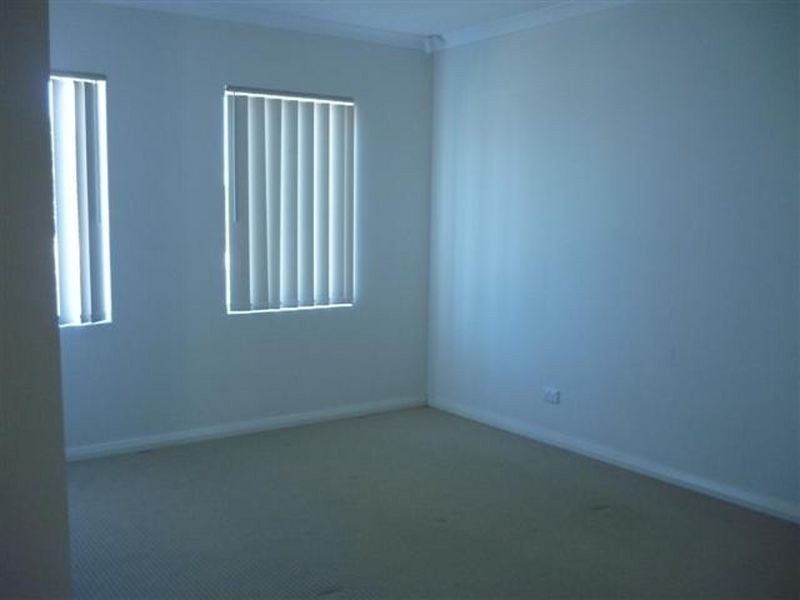 1/72 Station Street, Cannington WA 6107