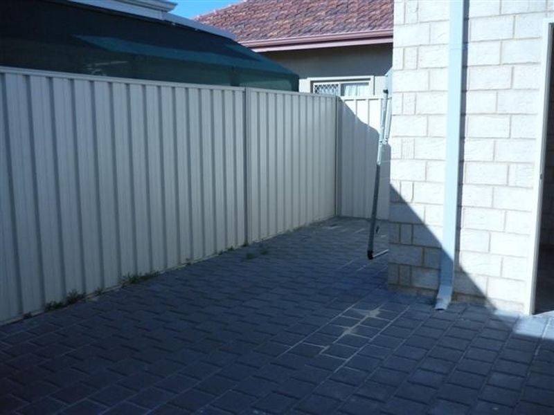 1/72 Station Street, Cannington WA 6107