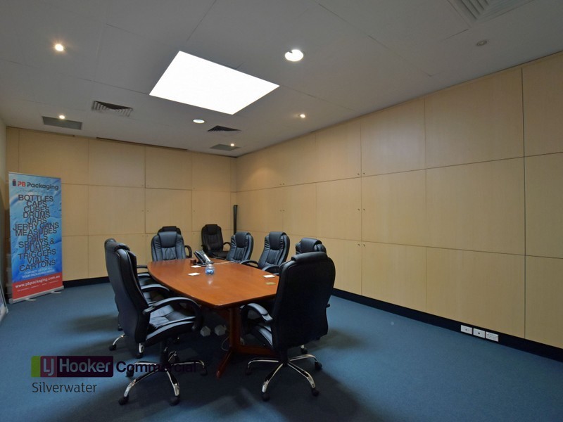 First Floor/1 Davis Road, Wetherill Park NSW 2164