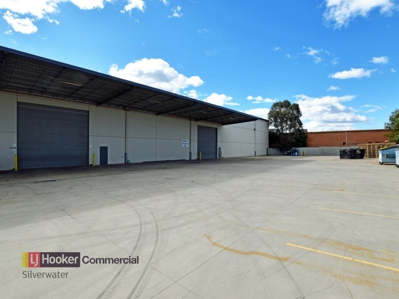 Part/28 Lyn Parade, Prestons NSW 2170