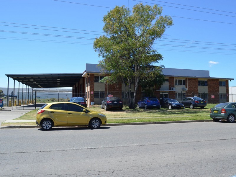 8 Ash Road, Prestons NSW 2170