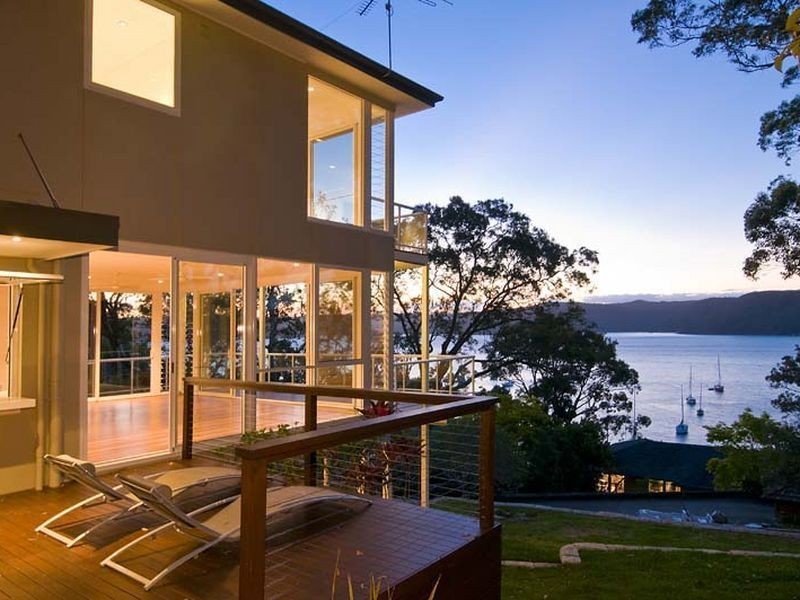 12 Paradise Avenue, Clareville NSW 2107