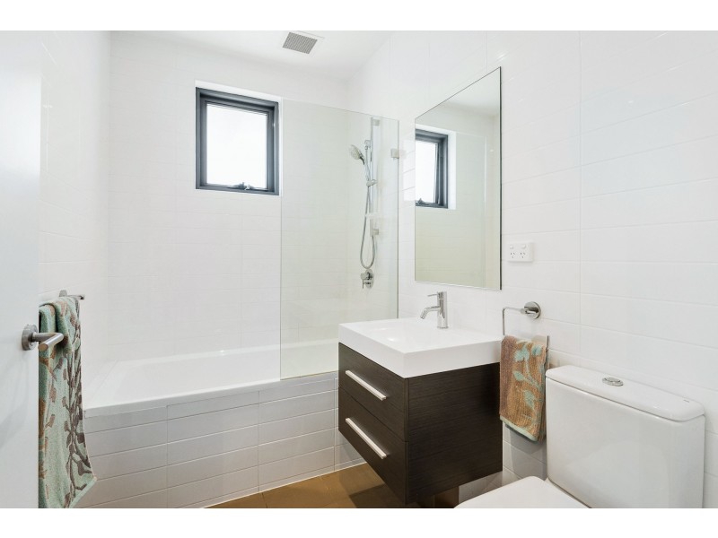 10/15-17 Central Road, Avalon Beach NSW 2107