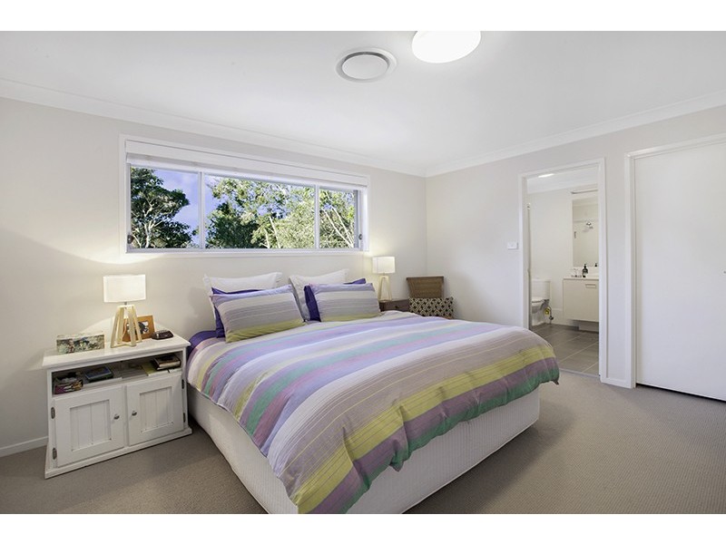 10 Wollstonecraft Avenue, Avalon NSW 2107