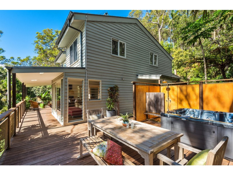 33 Cannes Drive, Avalon Beach NSW 2107