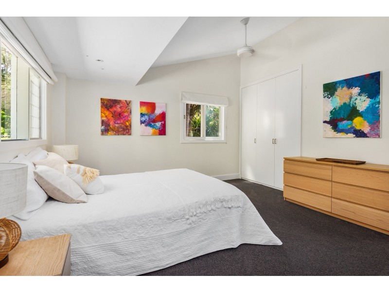 33 Cannes Drive, Avalon Beach NSW 2107