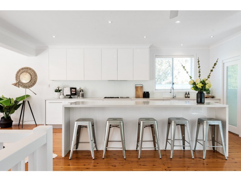 66 Dolphin Crescent, Avalon Beach NSW 2107