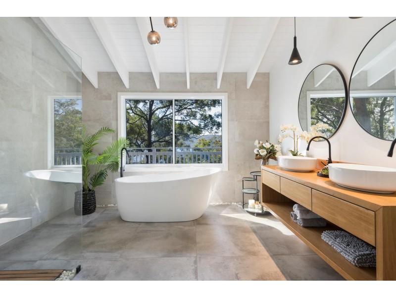 70 Hilltop Road, Avalon Beach NSW 2107