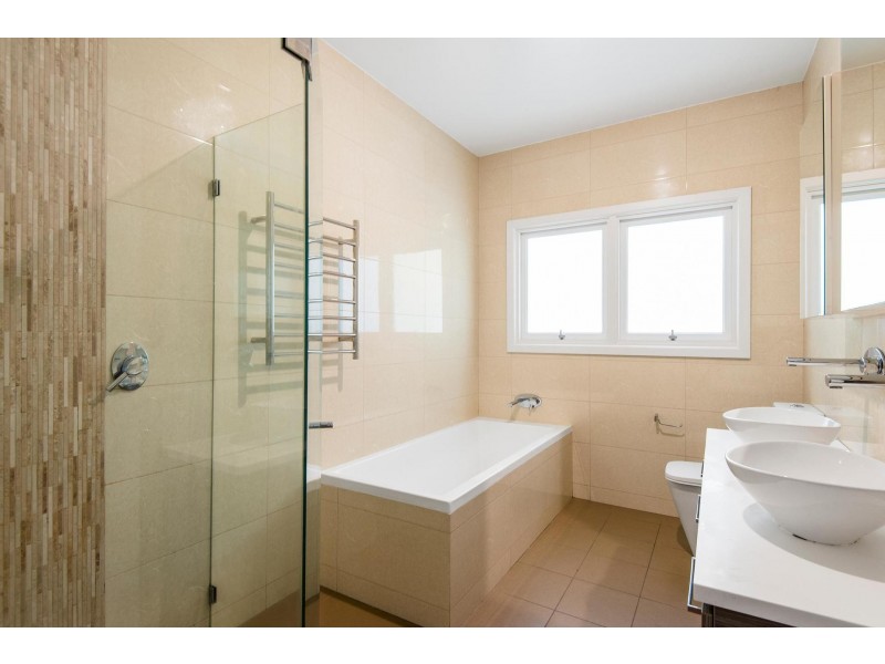 68 Barrenjoey Road, Mona Vale NSW 2103