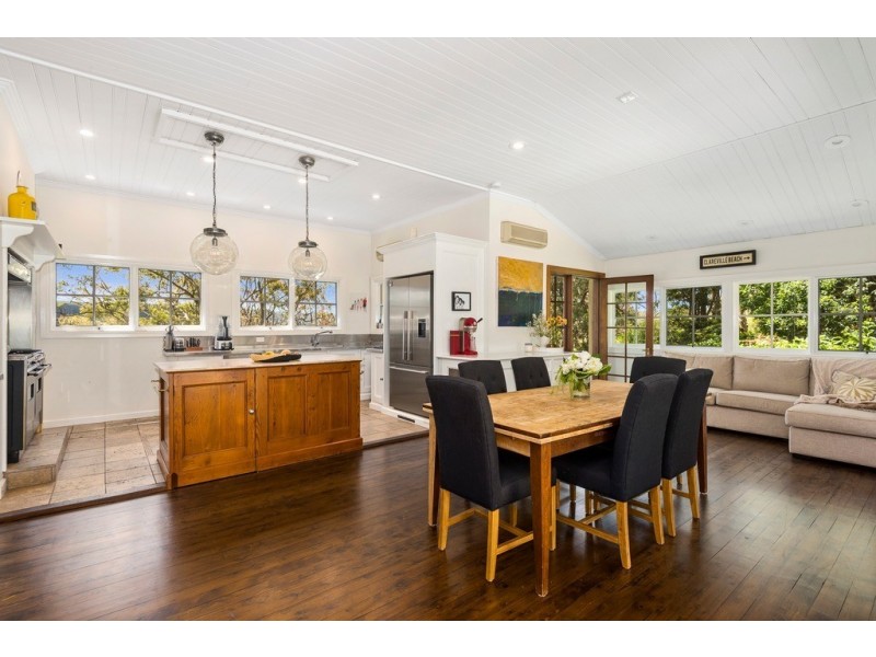 24 Quarter Sessions Road, Church Point NSW 2105