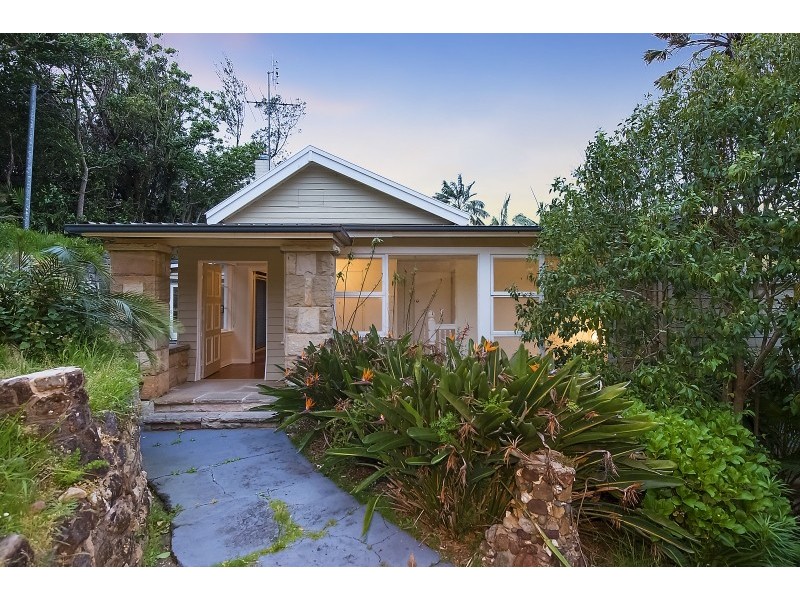 15 The Serpentine, Bilgola NSW 2107
