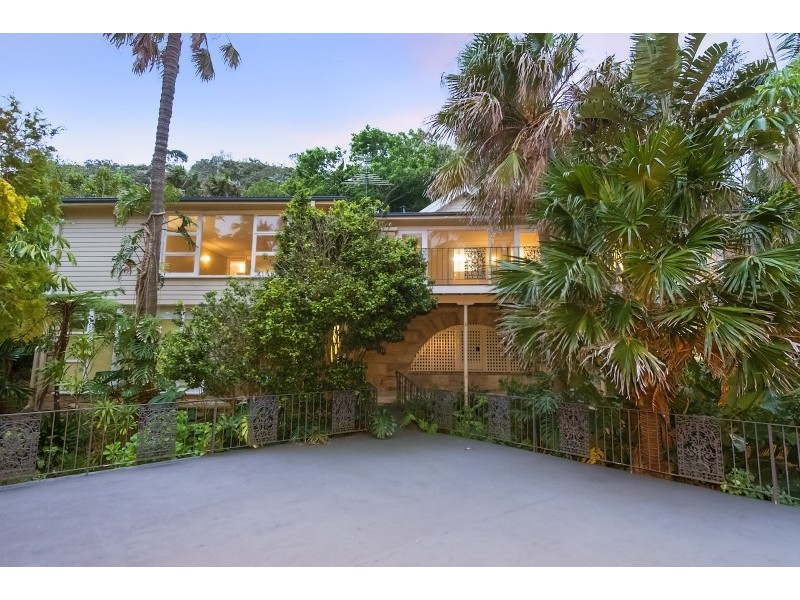 15 The Serpentine, Bilgola NSW 2107