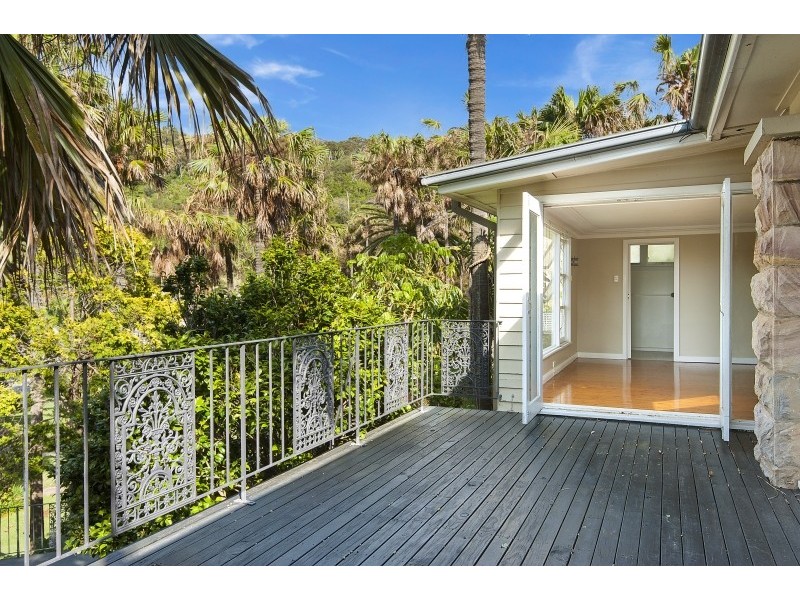 15 The Serpentine, Bilgola NSW 2107