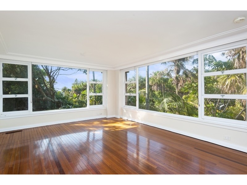 15 The Serpentine, Bilgola NSW 2107