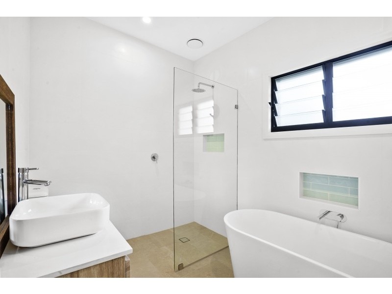 23 Watkins Road, Avalon Beach NSW 2107