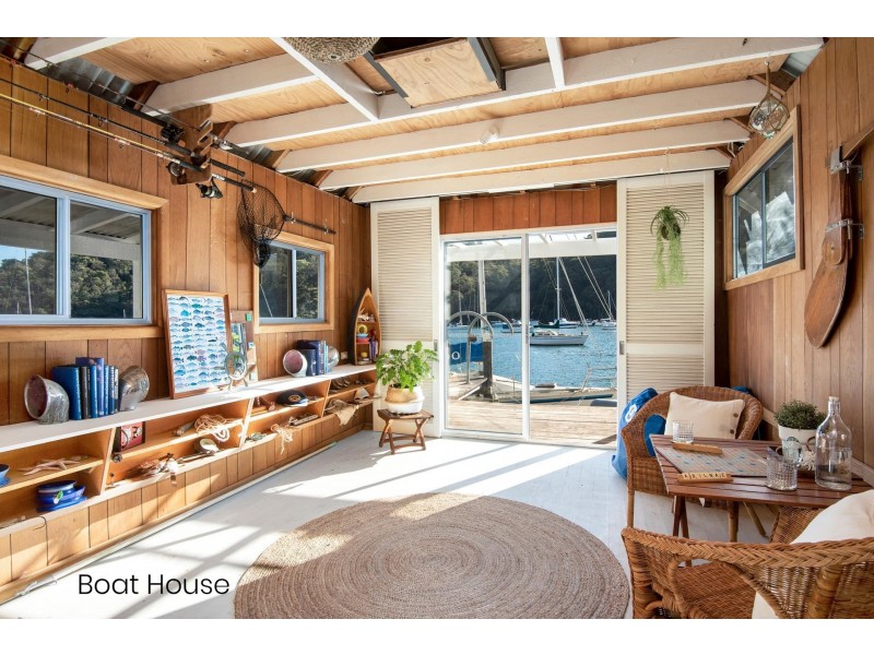 24 McCarrs Creek Road, Church Point NSW 2105