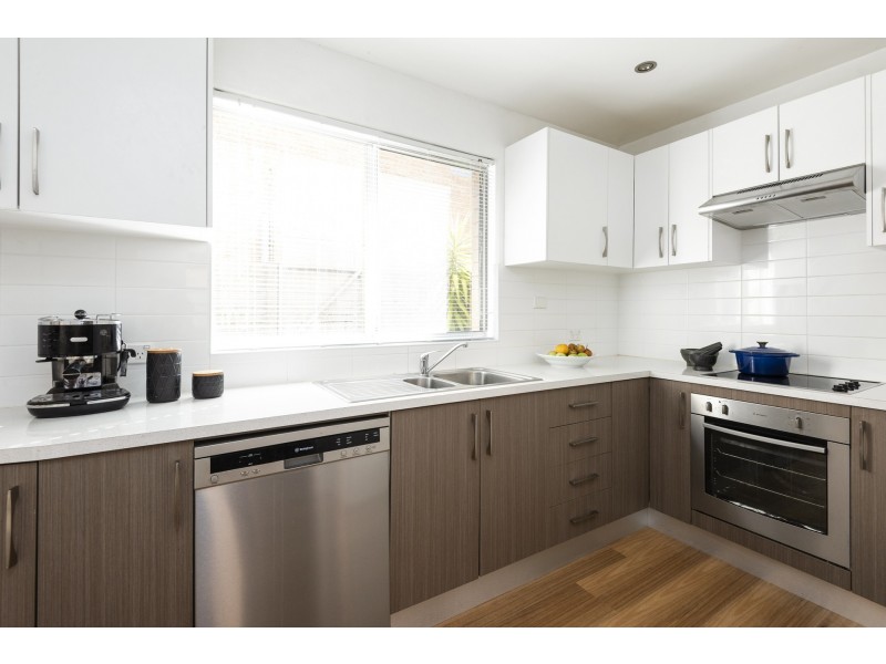 1/32 Seabeach Avenue, Mona Vale NSW 2103