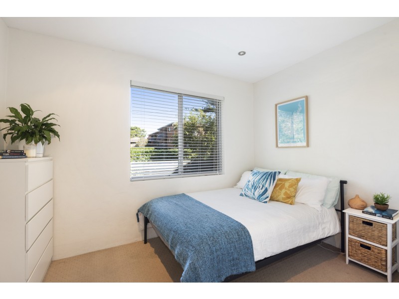 1/32 Seabeach Avenue, Mona Vale NSW 2103