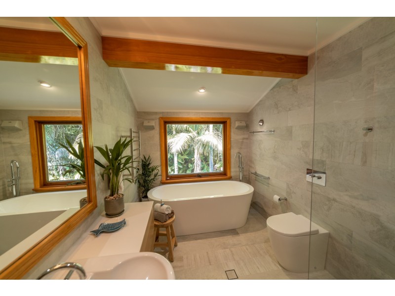 79 Whale Beach Road, Avalon Beach NSW 2107