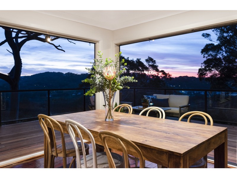 65 Dolphin Crescent, Avalon Beach NSW 2107