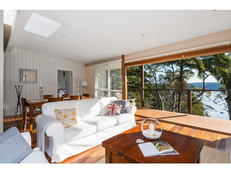 Upper 6 Joanne Place, Bilgola Plateau NSW 2107