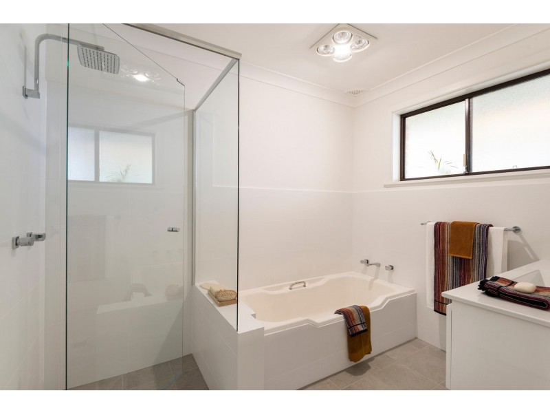 10 Loblay Crescent, Bilgola Plateau NSW 2107