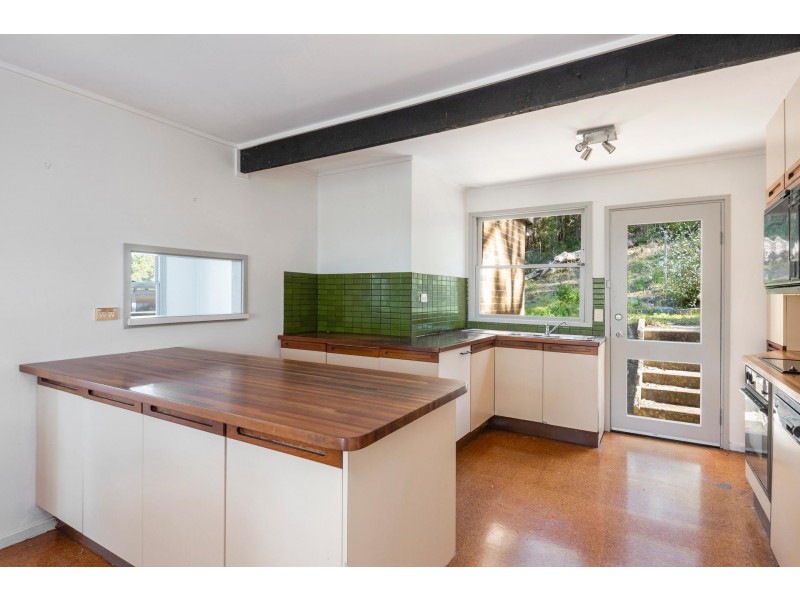 Upper 35 Queens Avenue, Avalon Beach NSW 2107